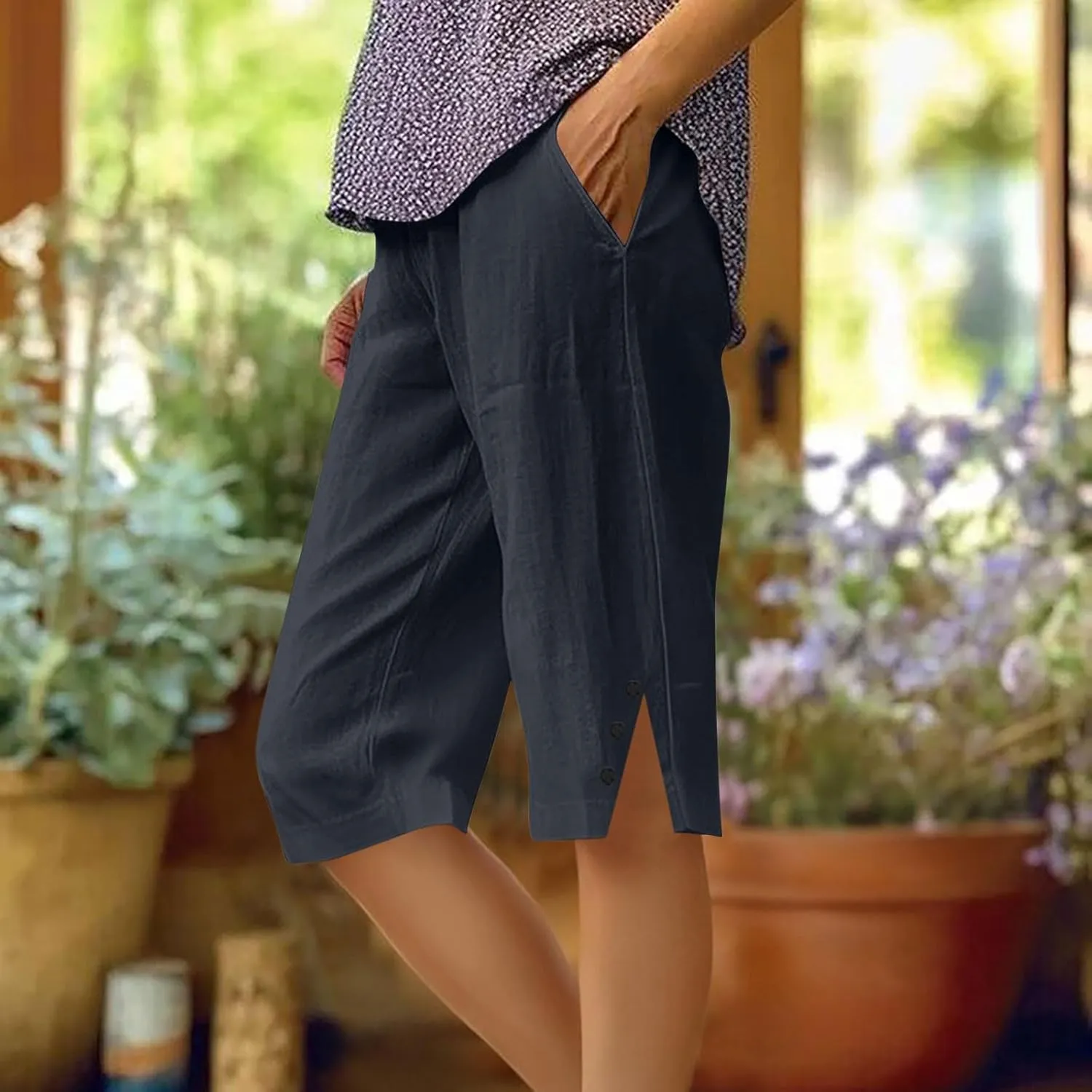 Bermuda Shorts for Women Knee Length Cotton Linen Shorts Casual Elastic Waisted Wide Leg Shorts Summer Beach Outfits