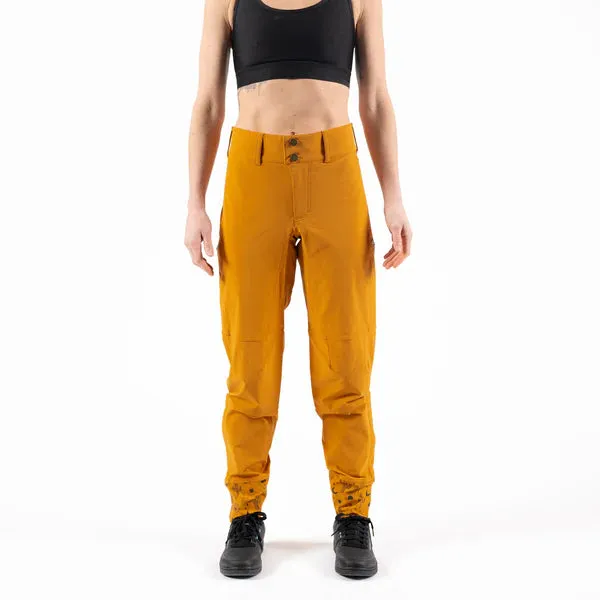 Freyah Pant