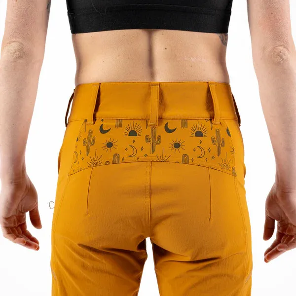 Freyah Pant