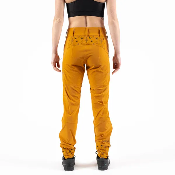 Freyah Pant