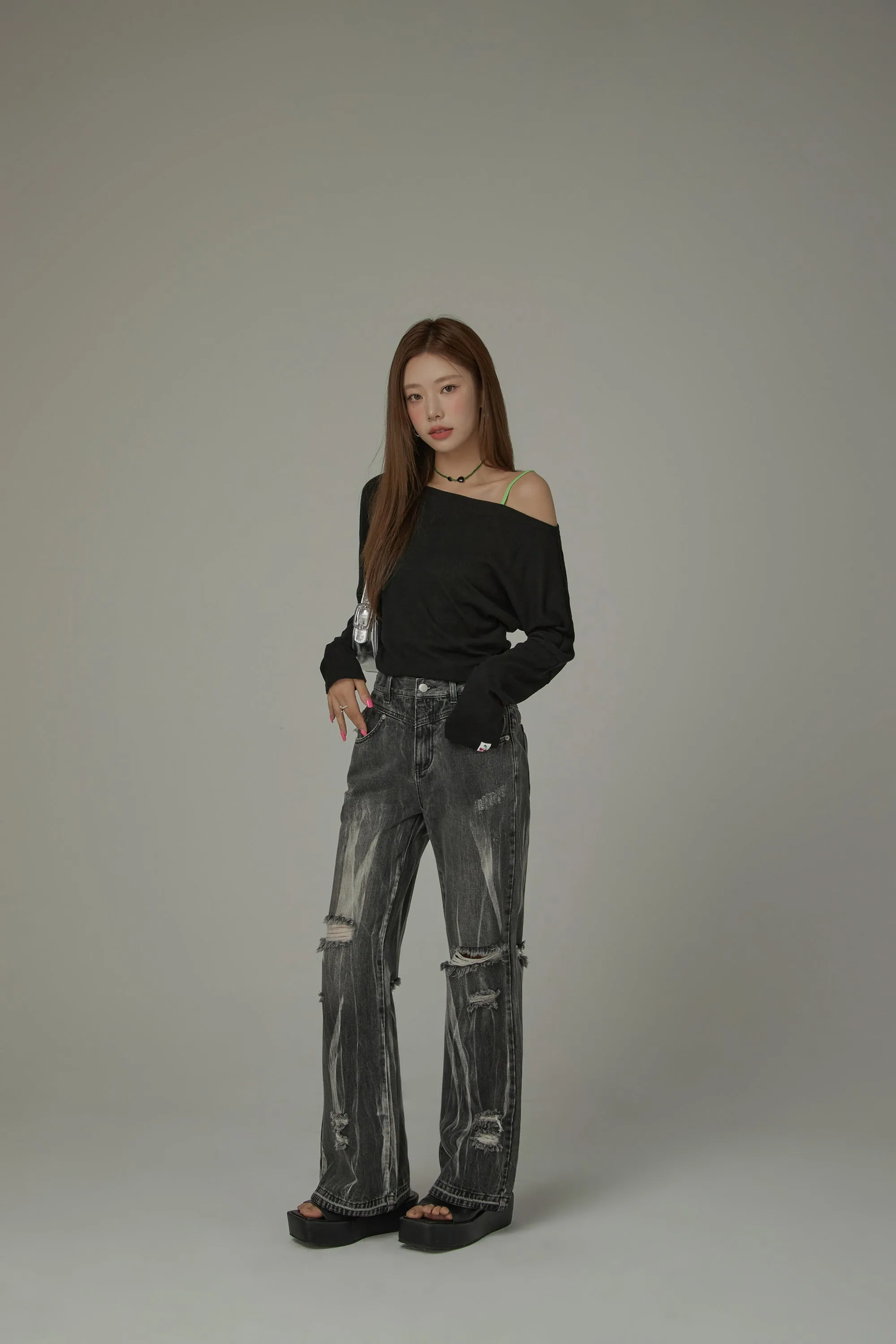 Off The Shoulder Loosefit Long Sleeve Basic T-Shirt