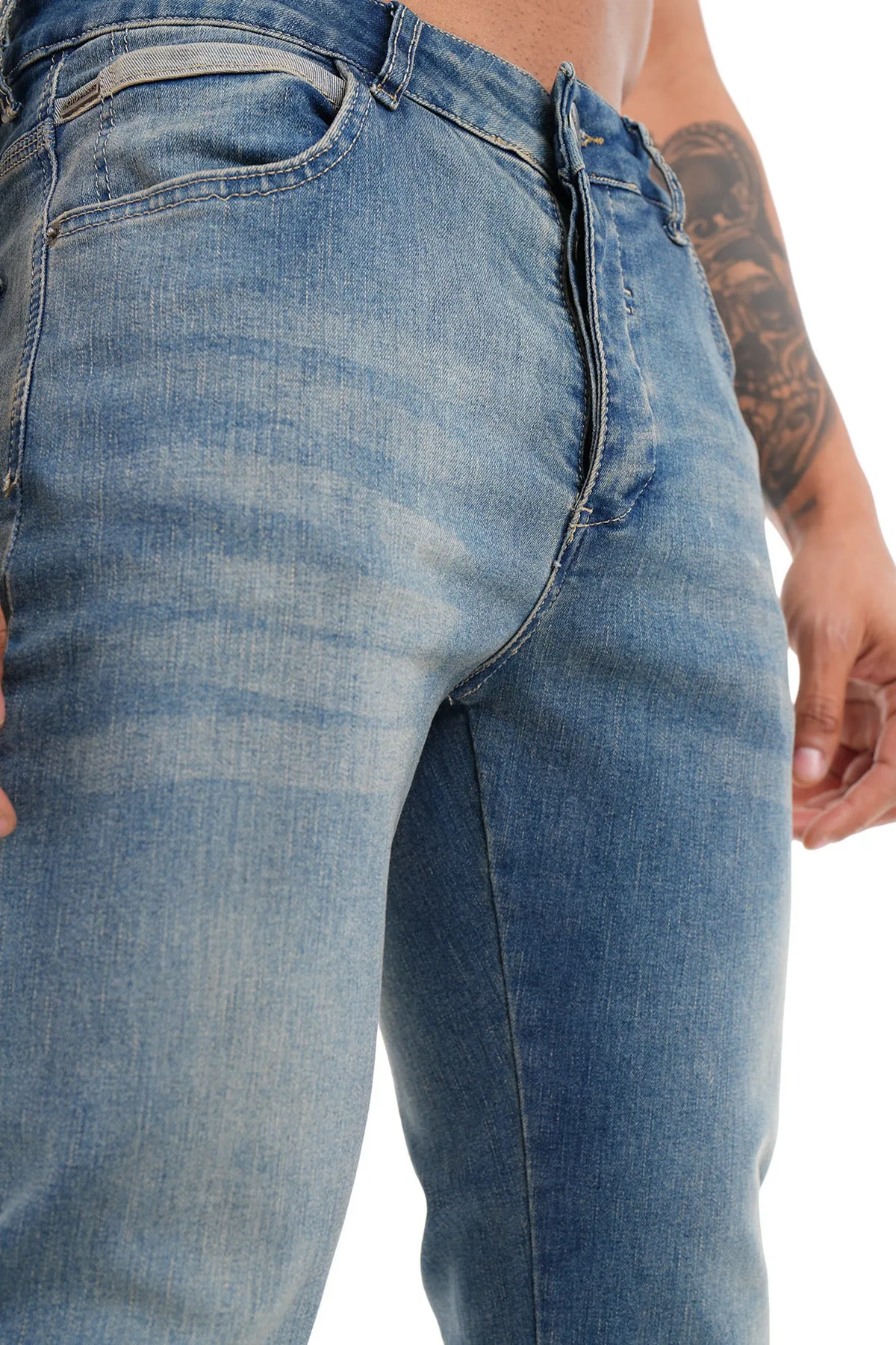 THE LOGAN FLARED JEANS
